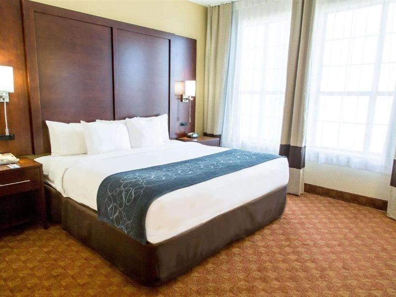 Comfort Suites Fort Worth North Fossil Creek מראה חיצוני תמונה