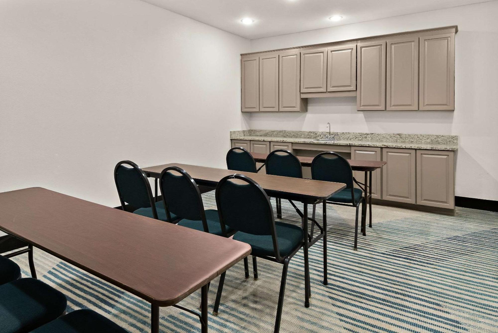 Comfort Suites Fort Worth North Fossil Creek מראה חיצוני תמונה