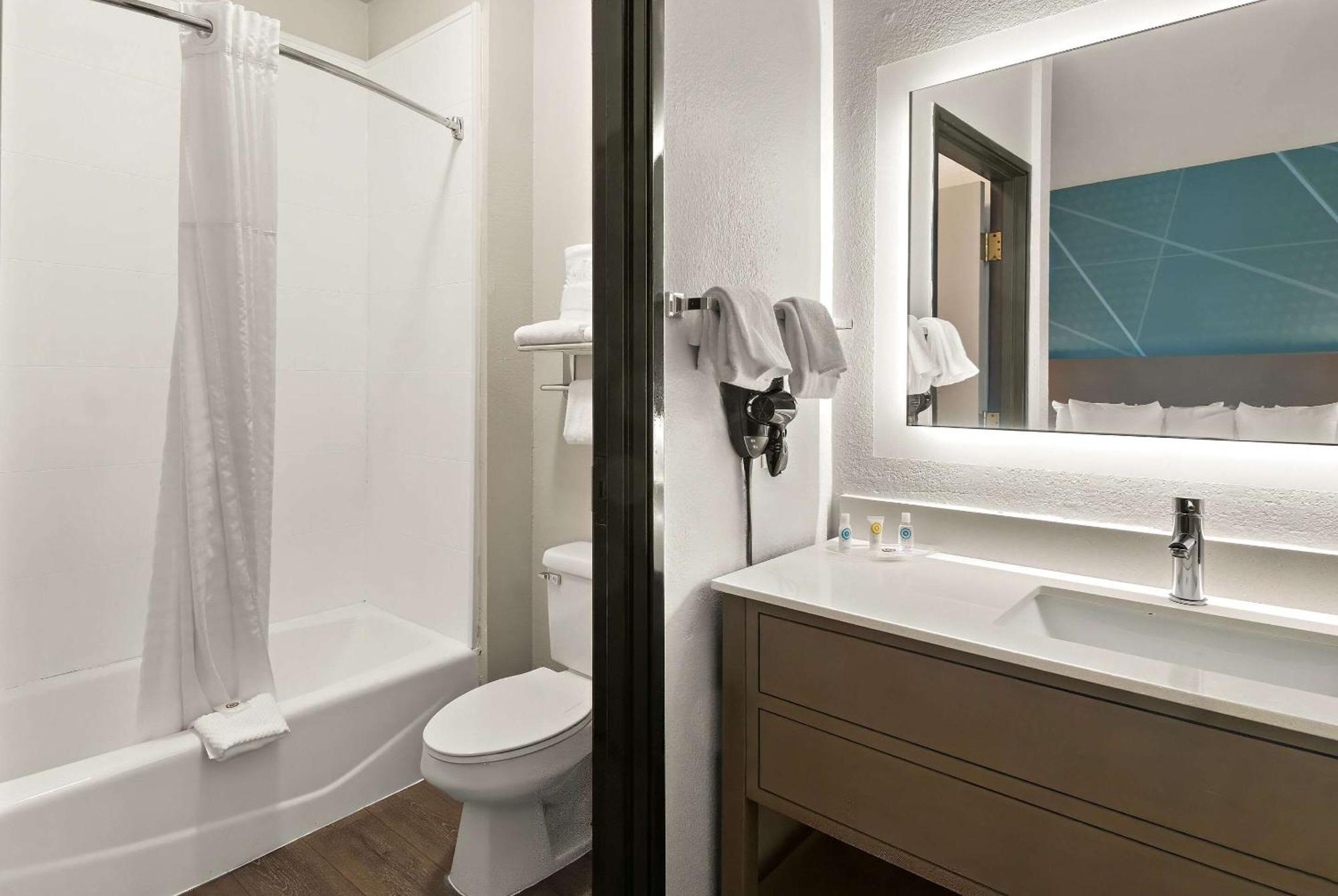 Comfort Suites Fort Worth North Fossil Creek מראה חיצוני תמונה